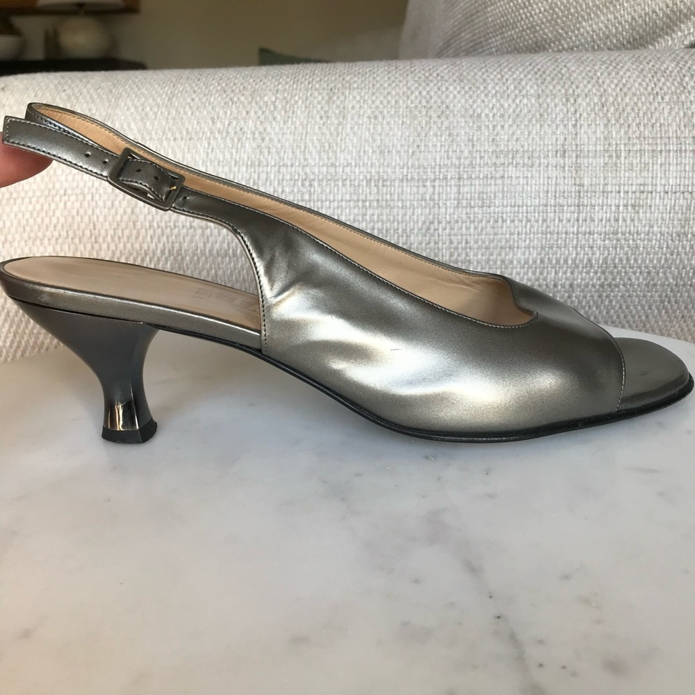 ferragamo kitten heels